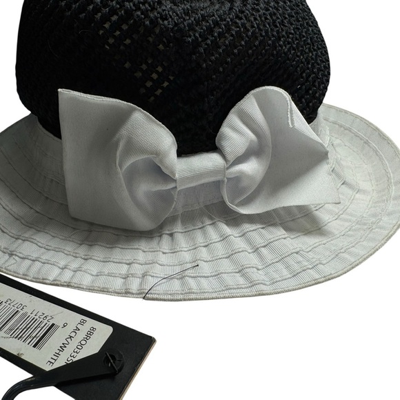 Badgley Mischa Women’s Crochet Crown Bucket Hat, white bow NEW - Picture 2 of 10
